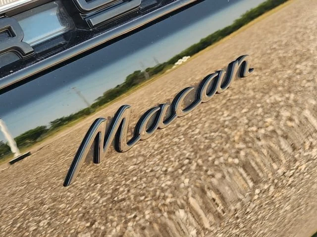 2022 Porsche Macan - Image 12 of 19