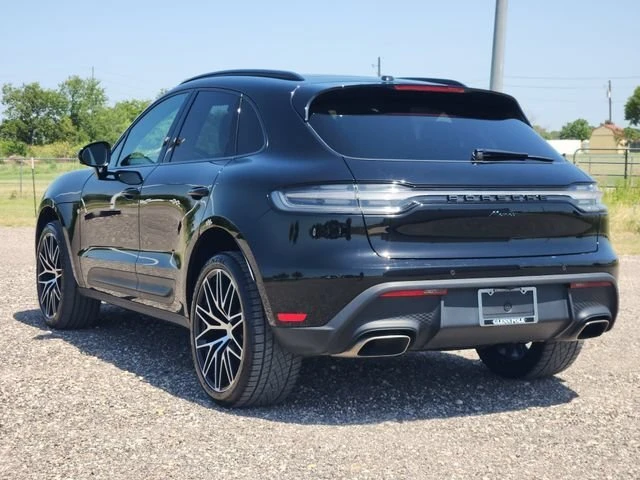 2022 Porsche Macan - Image 5 of 19