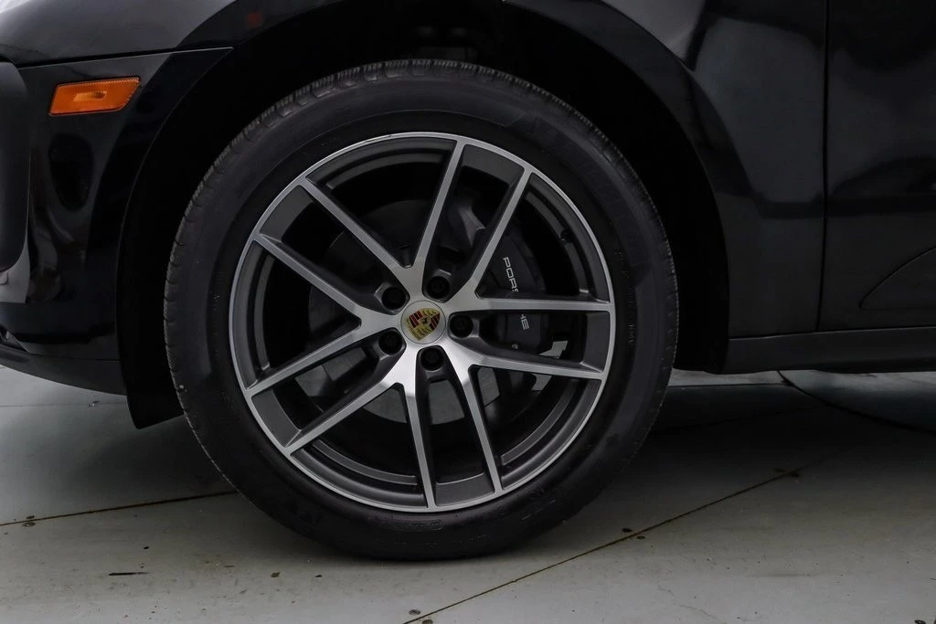 2022 Porsche Macan - Image 11 of 21