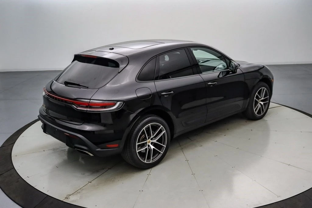 2022 Porsche Macan - Image 5 of 21