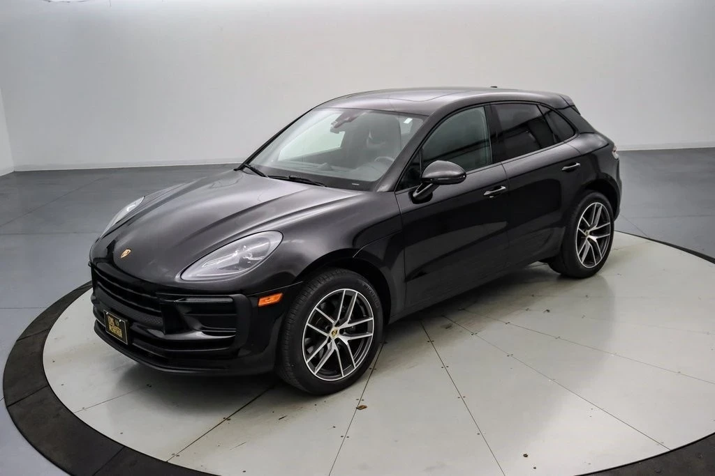 2022 Porsche Macan - Image 9 of 21