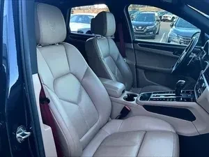 2022 Porsche Macan - Image 12 of 14