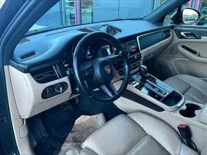2022 Porsche Macan - Image 7 of 14