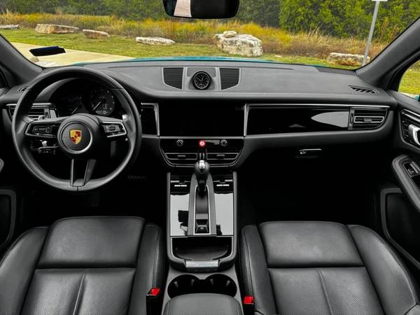 2022 Porsche Macan - Image 6 of 12