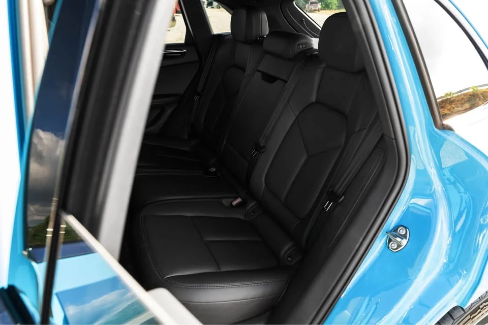 2022 Porsche Macan Turbo - Image 7 of 7