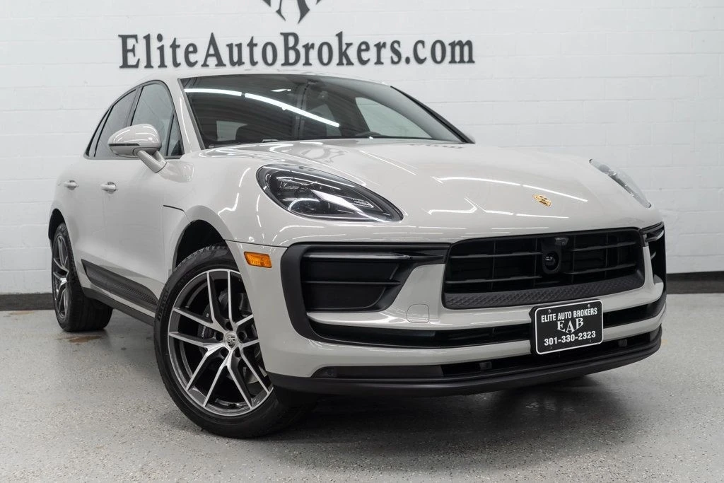 2022 Porsche Macan - Image 7 of 12