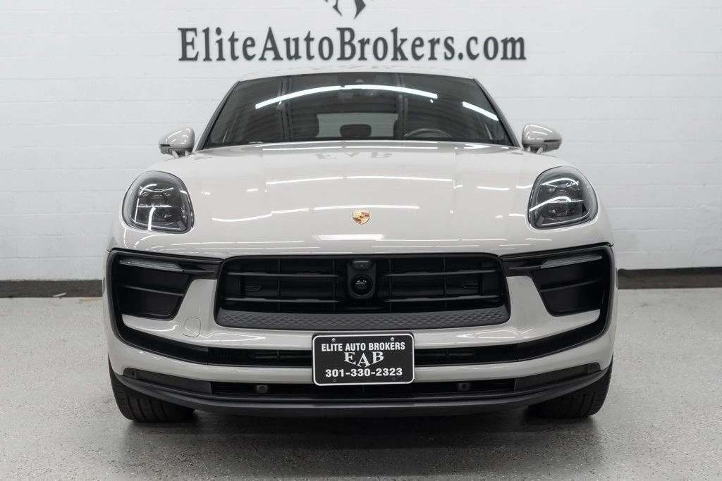 2022 Porsche Macan - Image 3 of 12