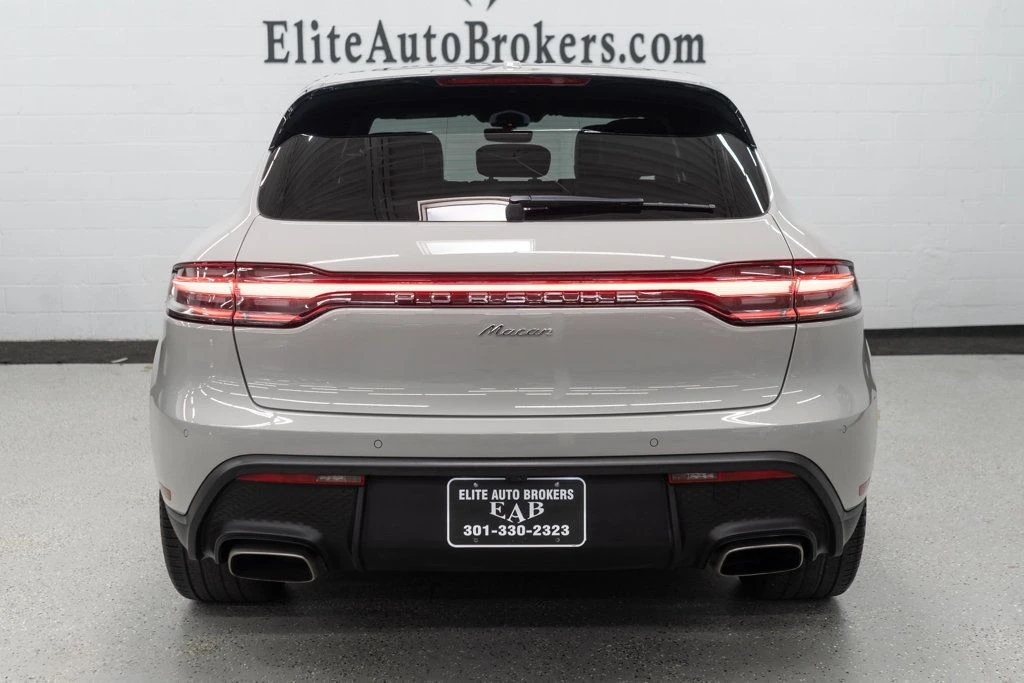 2022 Porsche Macan - Image 4 of 12