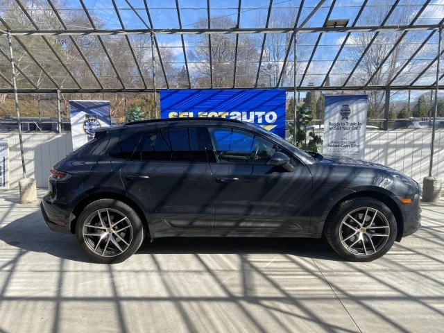 2022 Porsche Macan - Image 5 of 21