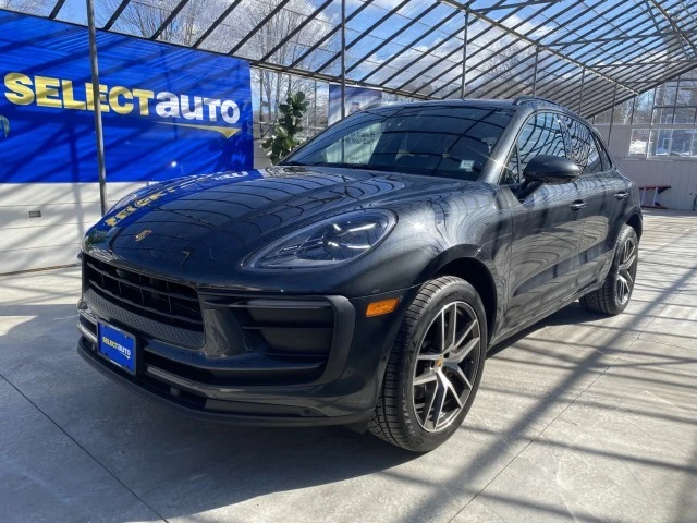 2022 Porsche Macan - Image 10 of 21