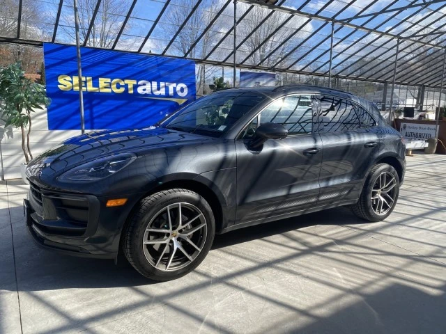 2022 Porsche Macan - Image 11 of 21
