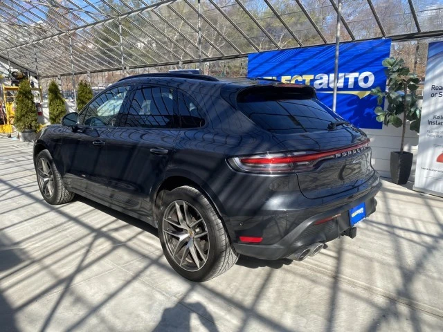 2022 Porsche Macan - Image 15 of 21