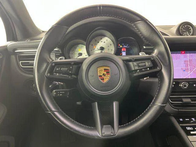 2022 Porsche Macan - Image 5 of 15