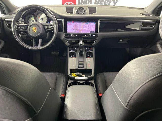 2022 Porsche Macan - Image 8 of 15