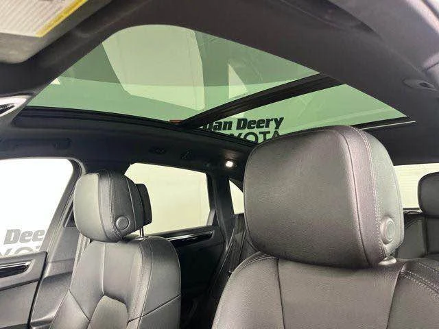 2022 Porsche Macan - Image 7 of 15