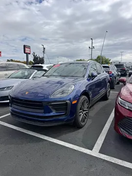 2022 Porsche Macan Base