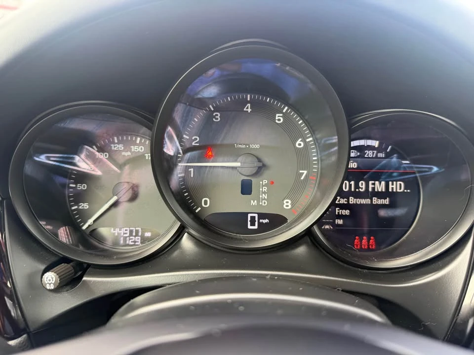 2022 Porsche Macan - Image 7 of 13