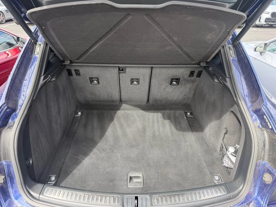 2022 Porsche Macan - Image 10 of 13