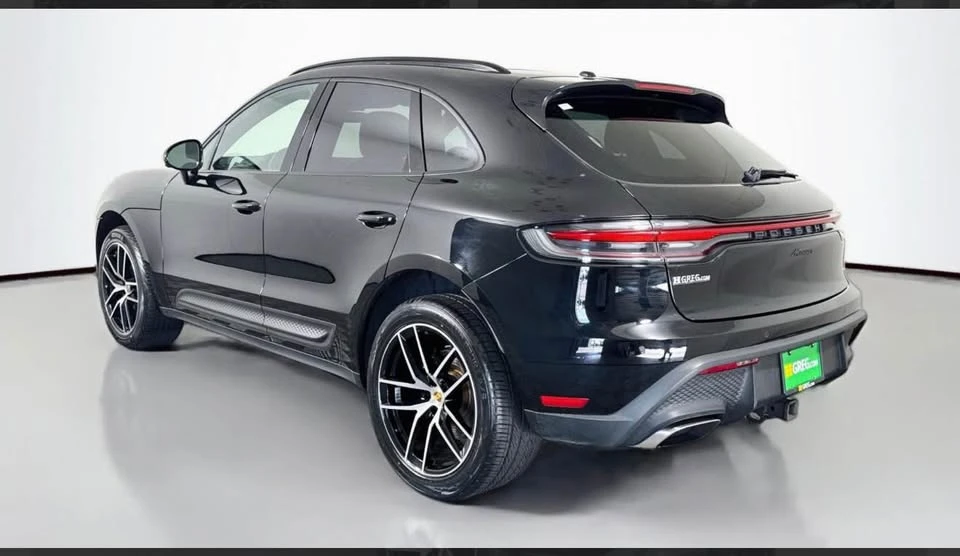 2022 Porsche Macan - Image 5 of 20