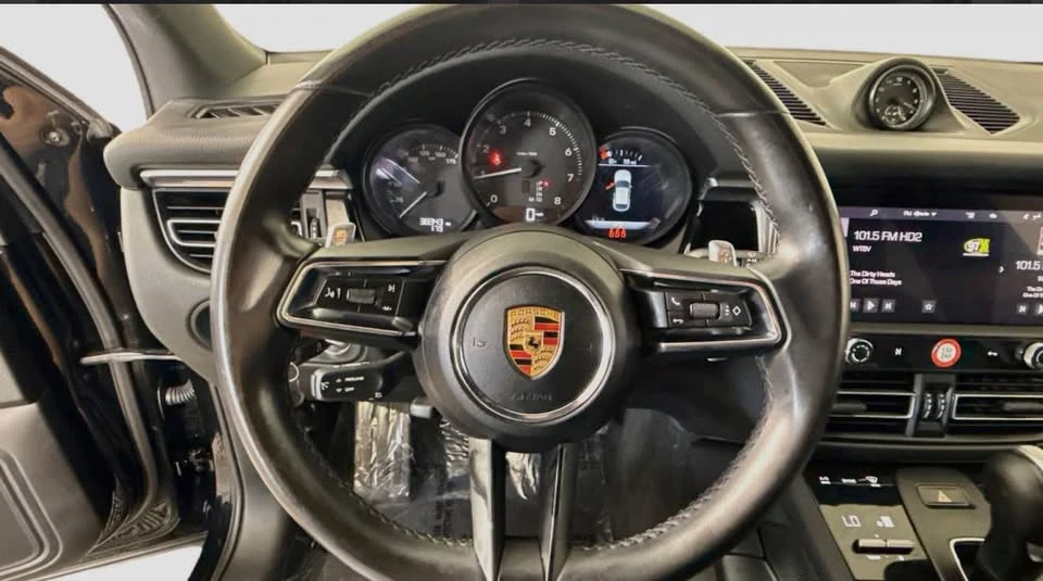 2022 Porsche Macan - Image 7 of 20