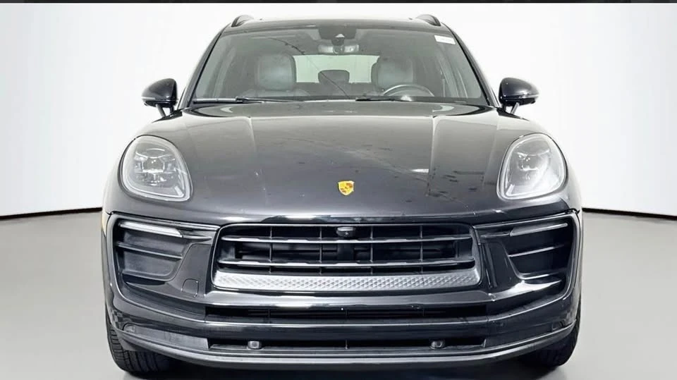 2022 Porsche Macan - Image 2 of 20