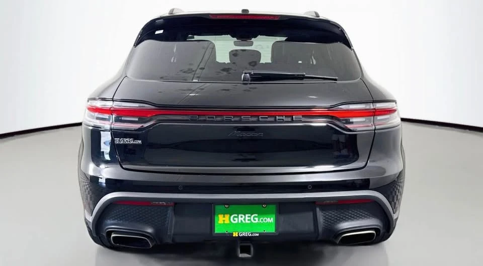 2022 Porsche Macan - Image 6 of 20