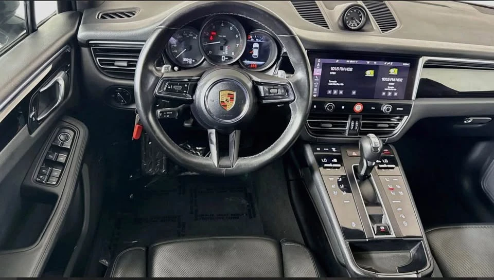 2022 Porsche Macan - Image 8 of 20
