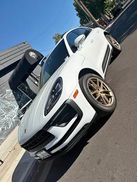 2022 Porsche Macan Base