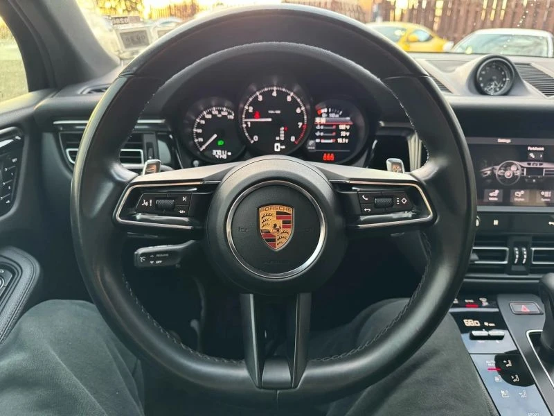 2022 Porsche Macan - Image 12 of 12