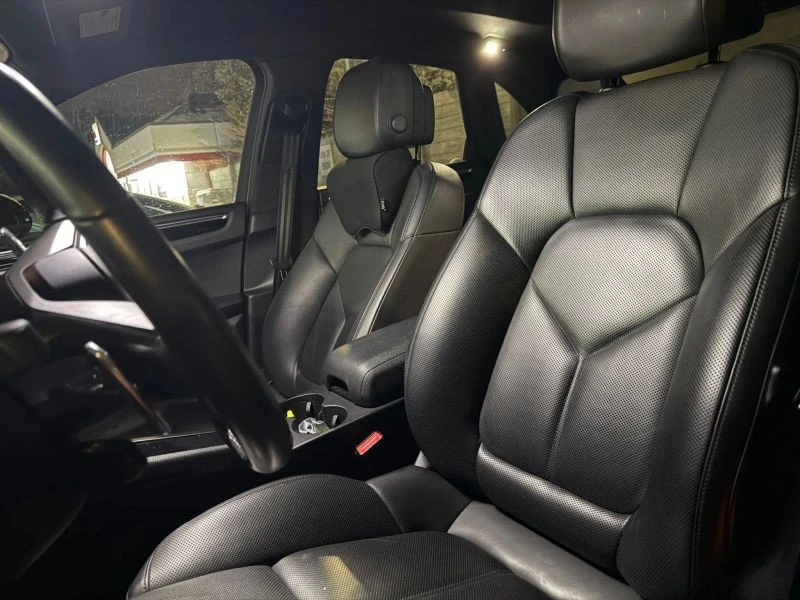 2022 Porsche Macan - Image 4 of 4