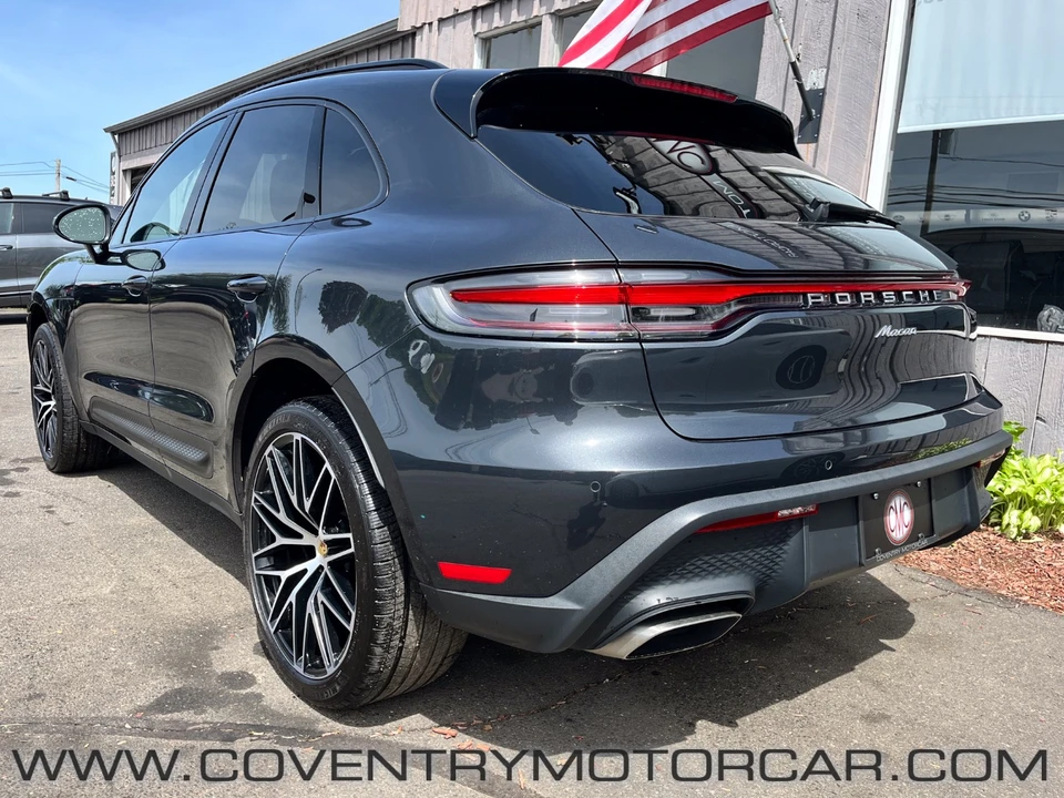 2022 Porsche Macan - Image 7 of 31