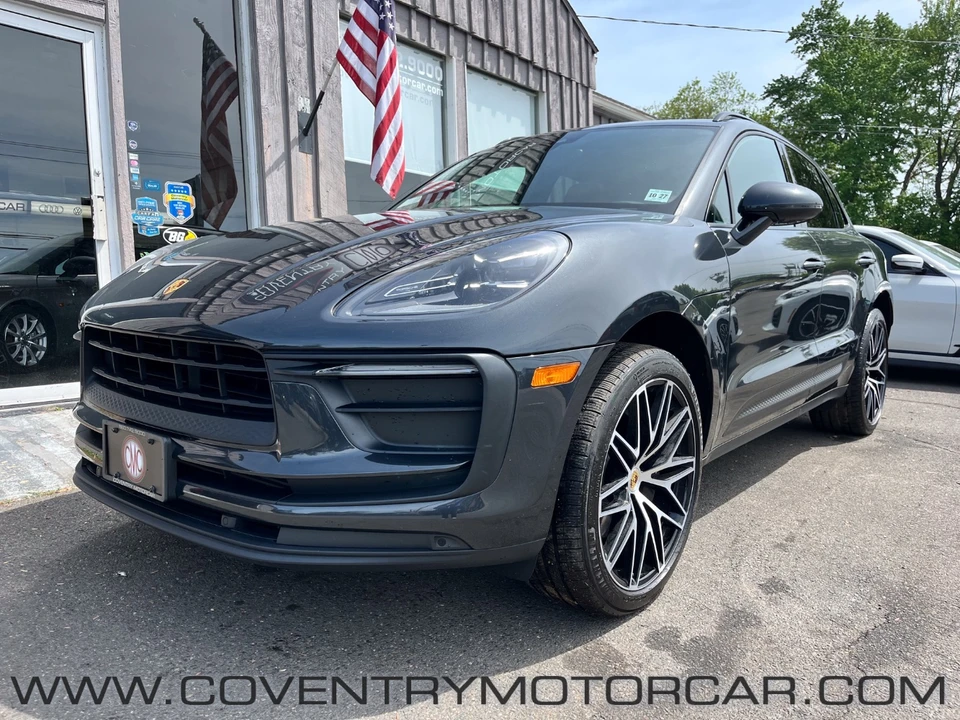 2022 Porsche Macan - Image 2 of 31