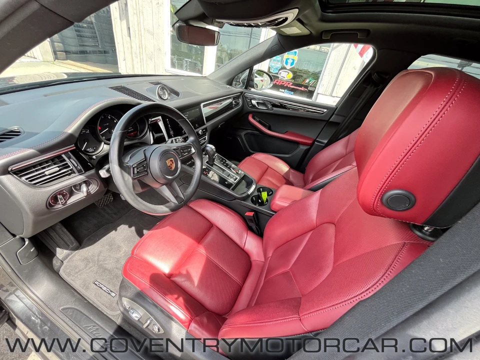 2022 Porsche Macan - Image 27 of 31