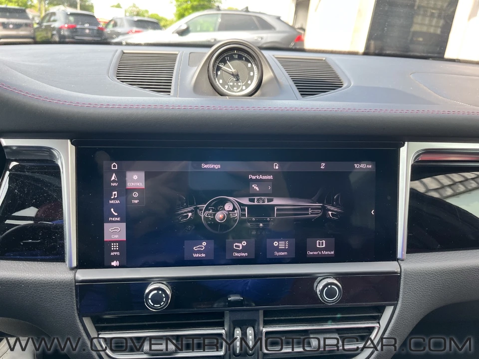 2022 Porsche Macan - Image 20 of 31
