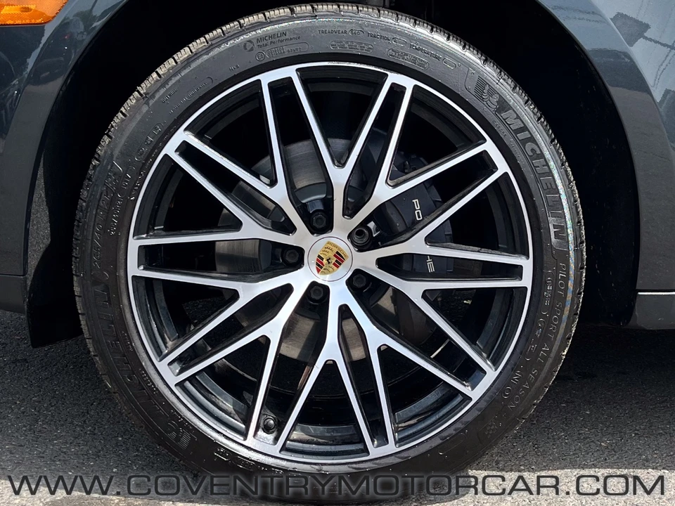 2022 Porsche Macan - Image 8 of 31