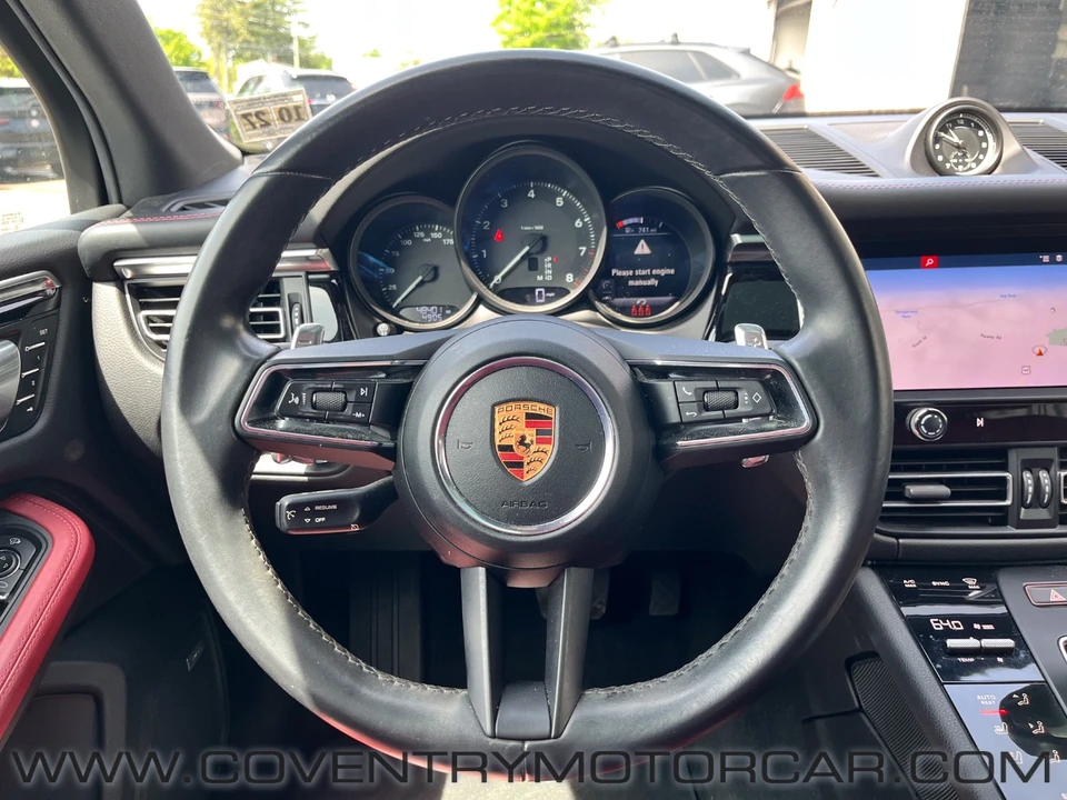 2022 Porsche Macan - Image 25 of 31