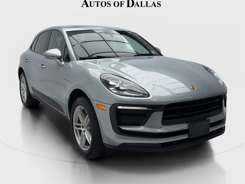 2022 Porsche Macan - Image 2 of 31
