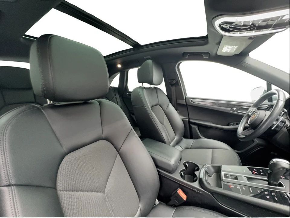2022 Porsche Macan - Image 31 of 31