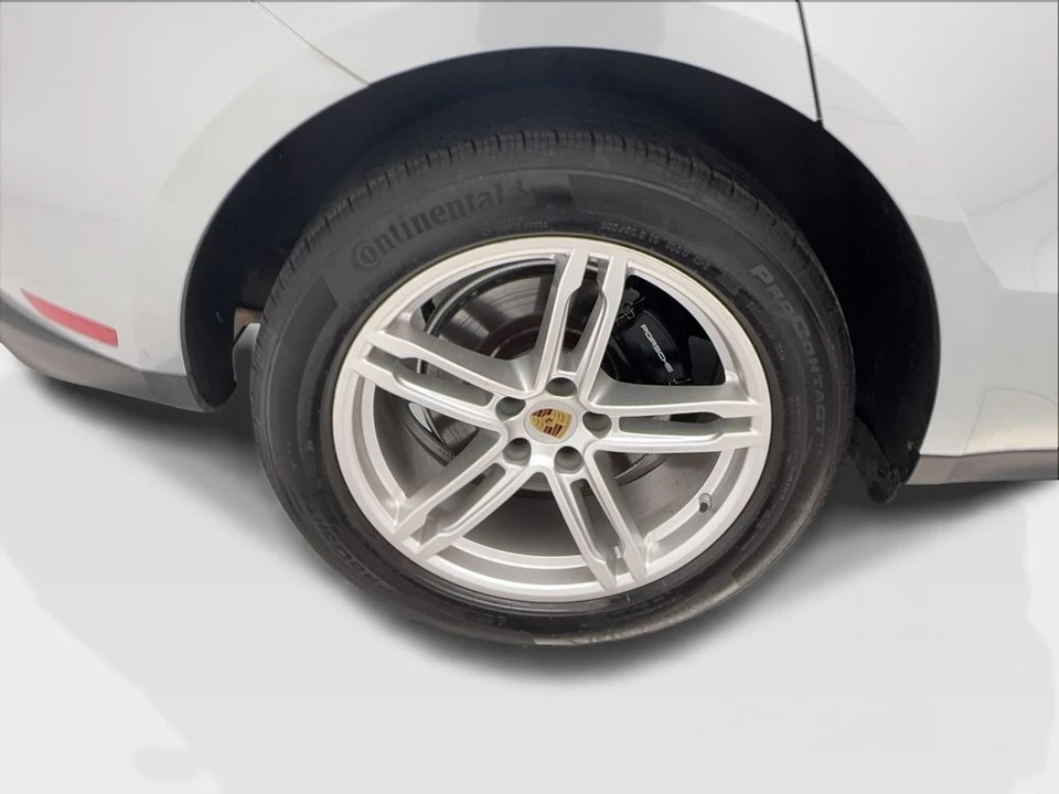 2022 Porsche Macan - Image 16 of 31