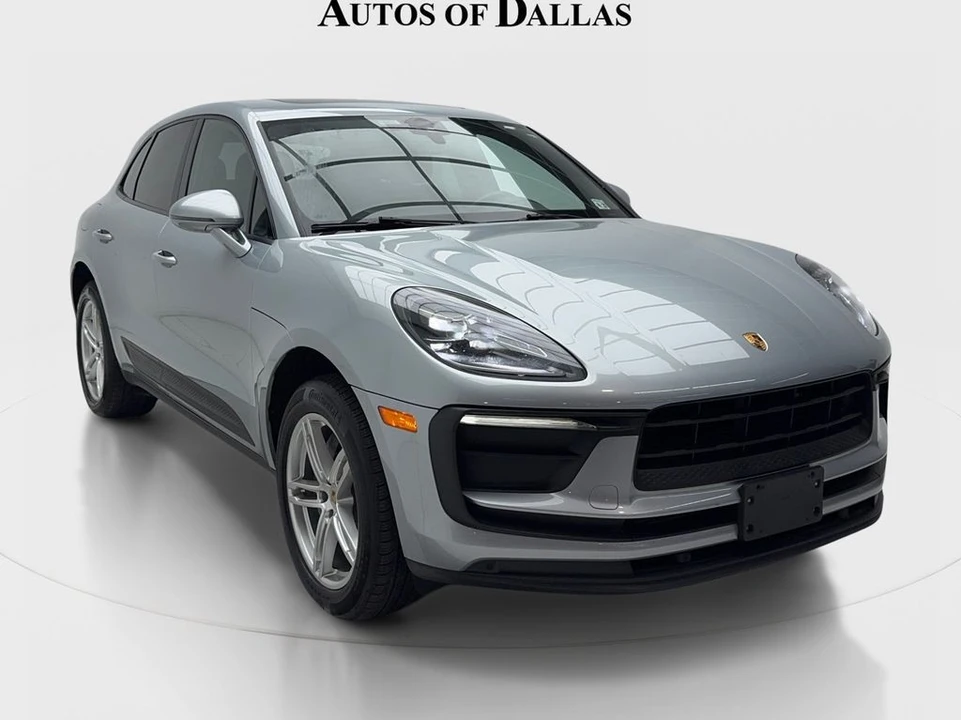 2022 Porsche Macan - Image 2 of 31