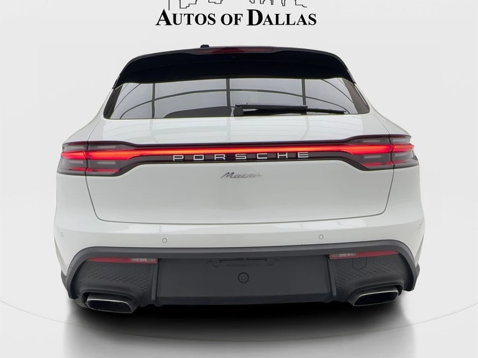 2022 Porsche Macan - Image 12 of 21