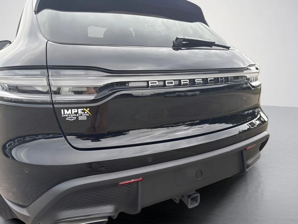 2022 Porsche Macan - Image 5 of 31