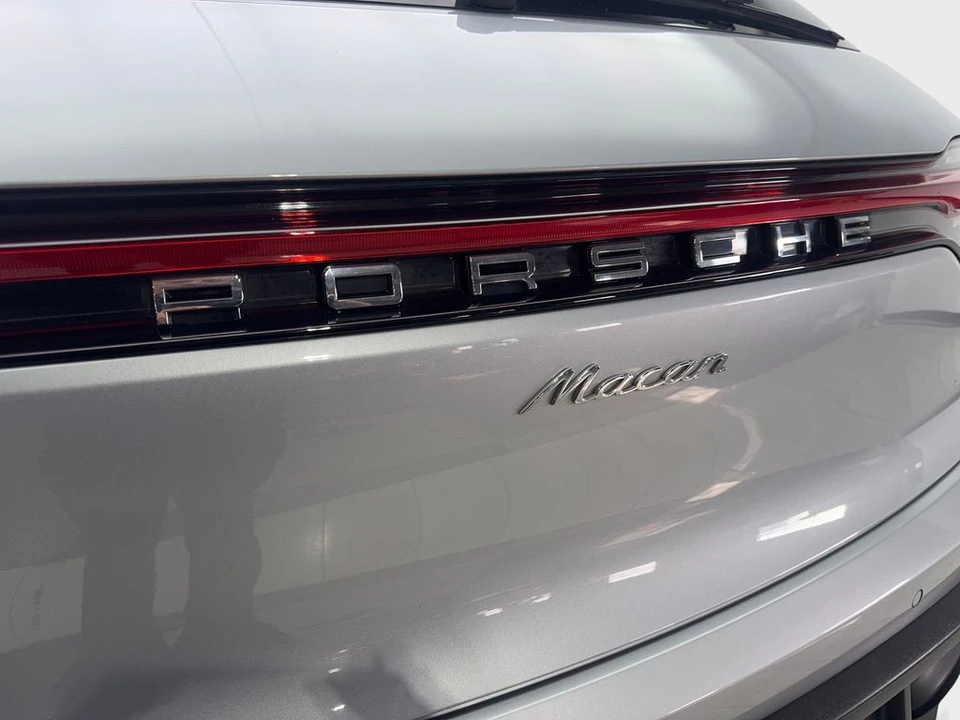 2022 Porsche Macan - Image 21 of 21