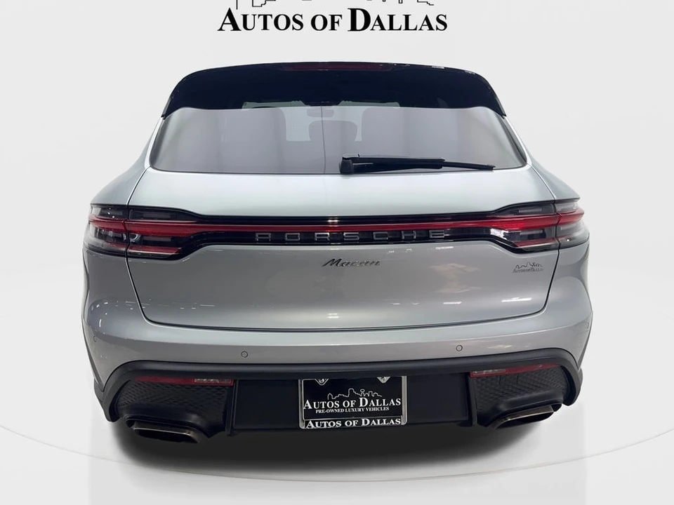 2022 Porsche Macan - Image 7 of 12