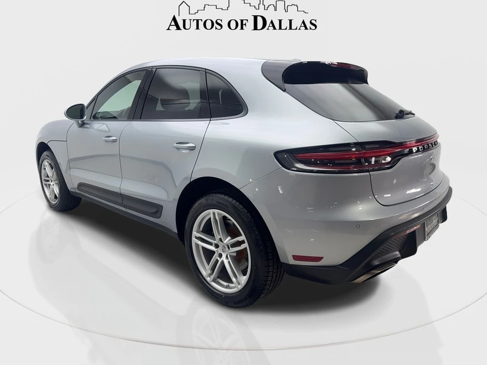 2022 Porsche Macan - Image 9 of 12