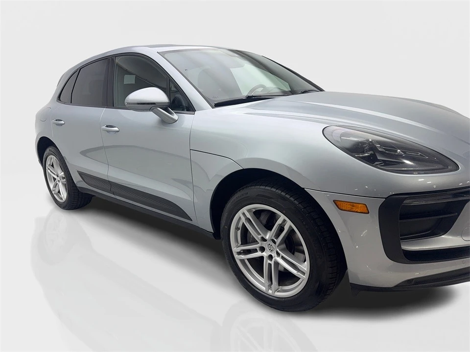 2022 Porsche Macan - Image 12 of 12