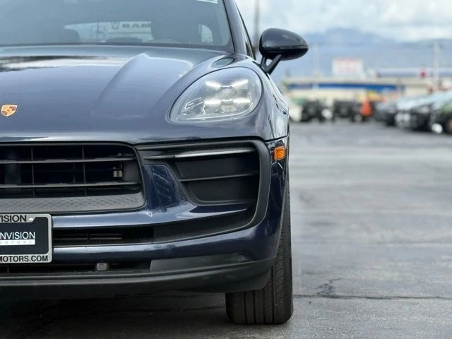 2022 Porsche Macan - Image 11 of 12