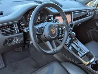 2022 Porsche Macan - Image 4 of 4