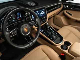 2022 Porsche Macan - Image 4 of 4