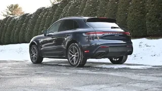 2022 Porsche Macan - Image 3 of 4